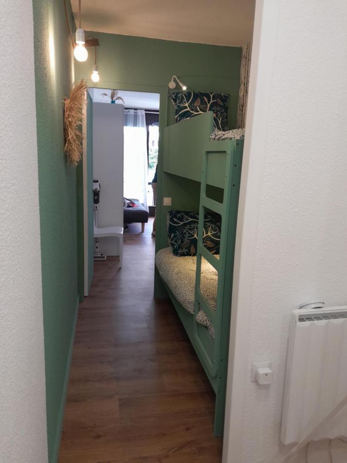 Joli 2 Pieces Sur Le Port Avec Piscine, Terrasse, Parking Apartment Capbreton Exterior photo